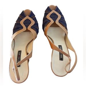 Bruno Magli Designer Blue & Tan Heels Size 9